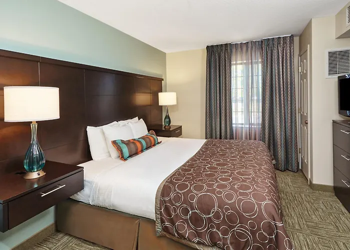 Hotel Staybridge By Ihg Lincolnshire