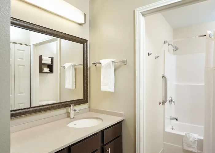 Staybridge By Ihg Отель 3*