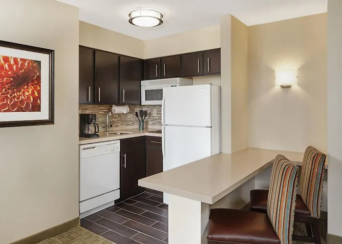 Staybridge By Ihg Hotel 3*