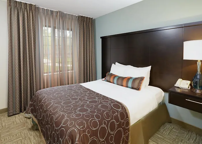 Staybridge By Ihg Hotel Lincolnshire
