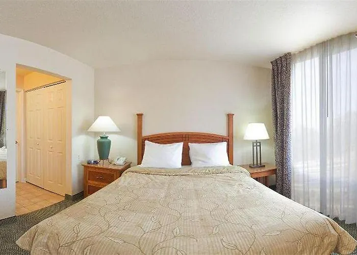 Staybridge By Ihg Hotel Lincolnshire